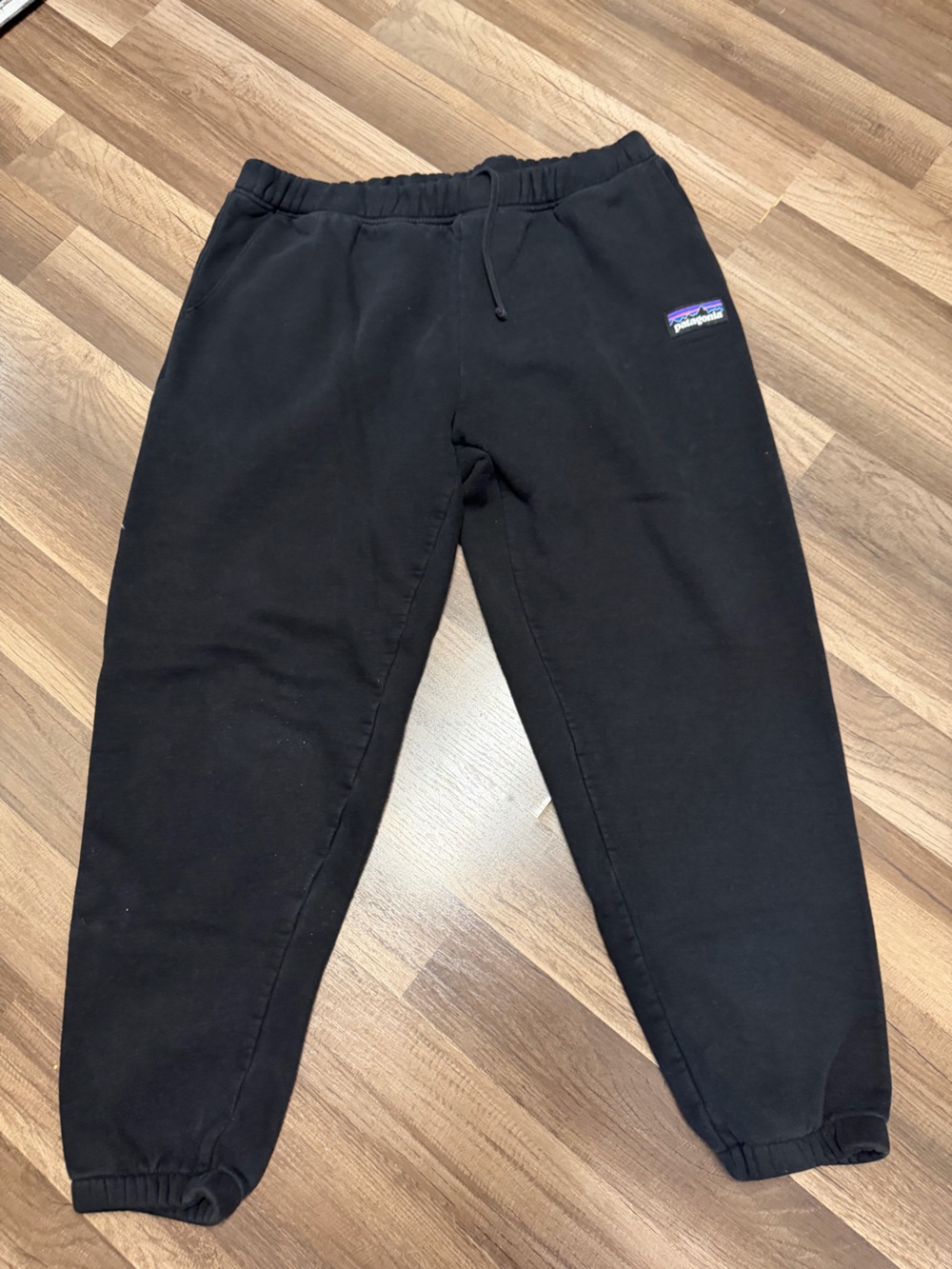 Patagonia Black Sweatpants Joggers Men’s XL Logo